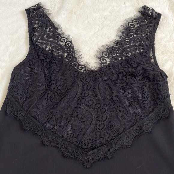 French Connection Black Lace Top Sz 0 - Picture 2 of 7